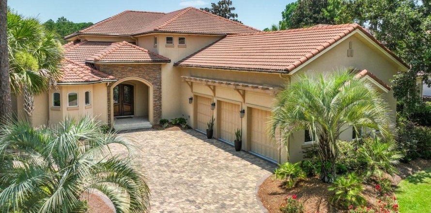 House in Miramar Beach, Florida 4 bedrooms, 313.73 sq.m. № 590207