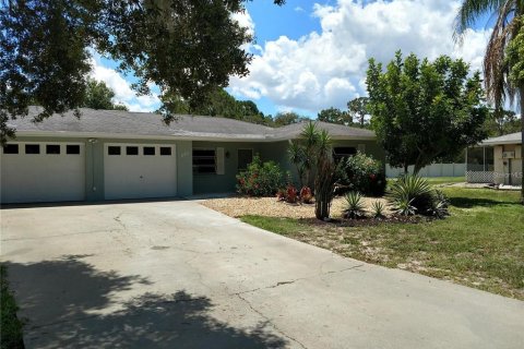 Appartement à louer à Englewood, Floride: 2 chambres, 127.55 m2 № 1871099 - photo 1