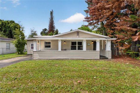 House in Orlando, Florida 3 bedrooms, 106.56 sq.m. № 2291630