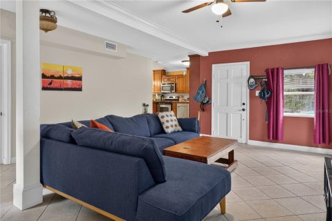 House in Orlando, Florida 3 bedrooms, 106.56 sq.m. № 2291630 - photo 9