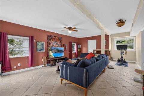 House in Orlando, Florida 3 bedrooms, 106.56 sq.m. № 2291630 - photo 11