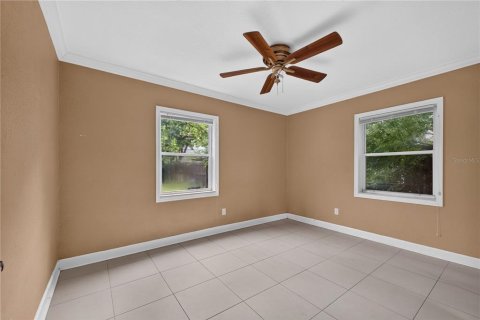 House in Orlando, Florida 3 bedrooms, 106.56 sq.m. № 2291630 - photo 19