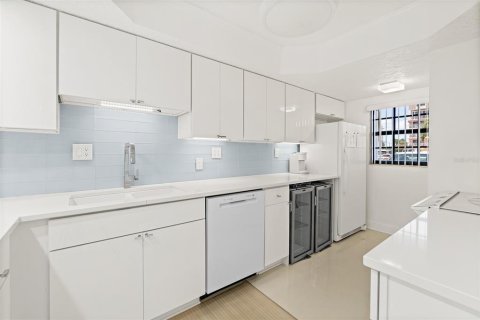 Купить кондоминиум в Коко-Бич, Флорида 7 комнат, 102.29м2, № 1685086 - фото 11