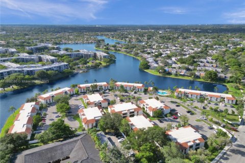 Copropriété à vendre à Pembroke Pines, Floride: 2 chambres, 79.9 m2 № 2153895 - photo 22