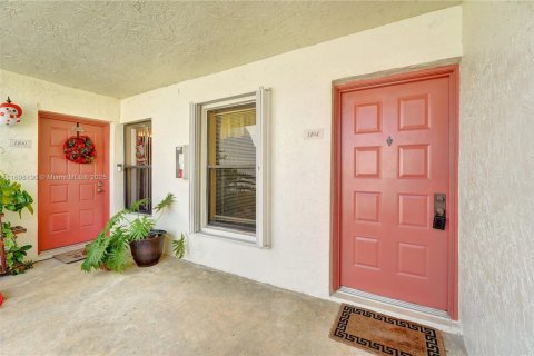 Copropriété à vendre à Pembroke Pines, Floride: 2 chambres, 79.9 m2 № 2153895 - photo 26