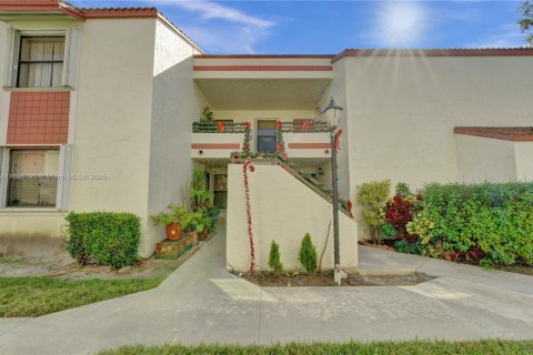 Copropriété à vendre à Pembroke Pines, Floride: 2 chambres, 79.9 m2 № 2153895 - photo 25