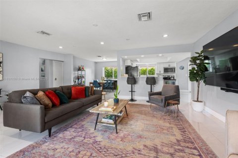 Casa en venta en Wilton Manors, Florida, 4 dormitorios, 163.6 m2 № 2055173 - foto 9