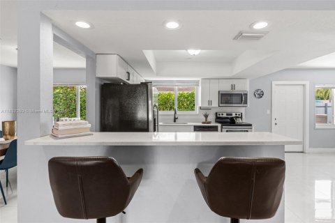 Casa en venta en Wilton Manors, Florida, 4 dormitorios, 163.6 m2 № 2055173 - foto 16