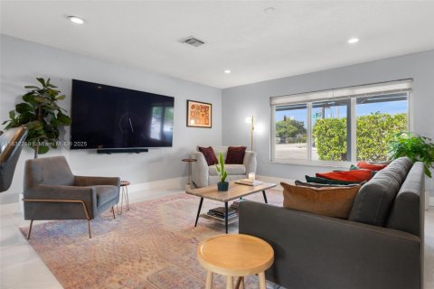 Casa en venta en Wilton Manors, Florida, 4 dormitorios, 163.6 m2 № 2055173 - foto 7