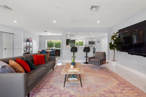 Casa en venta en Wilton Manors, Florida, 4 dormitorios, 163.6 m2 № 2055173 - foto 10