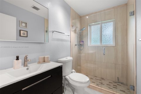 Casa en venta en Wilton Manors, Florida, 4 dormitorios, 163.6 m2 № 2055173 - foto 27