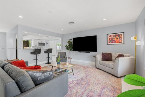 Casa en venta en Wilton Manors, Florida, 4 dormitorios, 163.6 m2 № 2055173 - foto 8