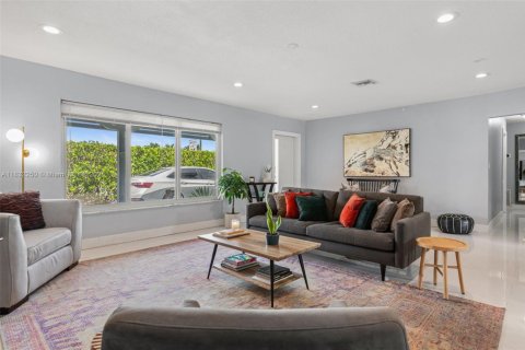 Casa en venta en Wilton Manors, Florida, 4 dormitorios, 163.6 m2 № 2055173 - foto 11