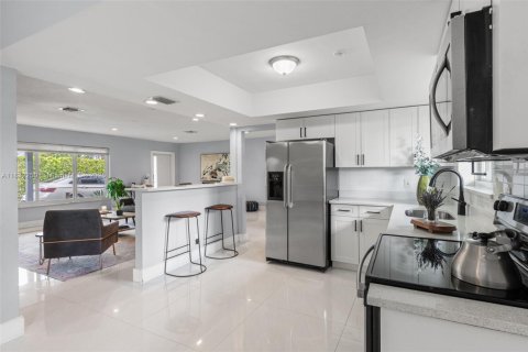 Casa en venta en Wilton Manors, Florida, 4 dormitorios, 163.6 m2 № 2055173 - foto 19