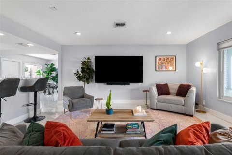 Casa en venta en Wilton Manors, Florida, 4 dormitorios, 163.6 m2 № 2055173 - foto 6