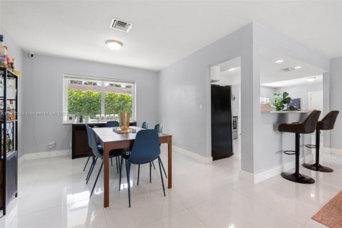 Casa en venta en Wilton Manors, Florida, 4 dormitorios, 163.6 m2 № 2055173 - foto 14