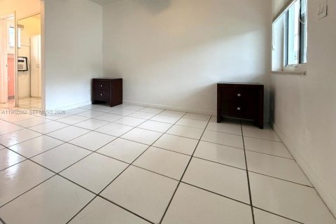 Снять в аренду квартиру в Халландейл-Бич, Флорида 1 спальня, 78.97м2, № 2024902 - фото 8