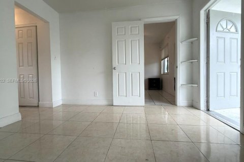 Снять в аренду квартиру в Халландейл-Бич, Флорида 1 спальня, 78.97м2, № 2024902 - фото 6