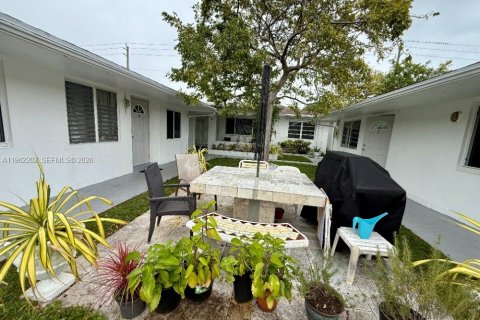 Снять в аренду квартиру в Халландейл-Бич, Флорида 1 спальня, 78.97м2, № 2024902 - фото 24