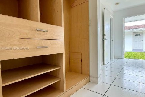 Снять в аренду квартиру в Халландейл-Бич, Флорида 1 спальня, 78.97м2, № 2024902 - фото 19