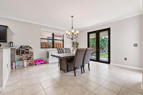 Купить виллу или дом в Хомстед, Флорида 5 спален, 231.51м2, № 1896764 - фото 9