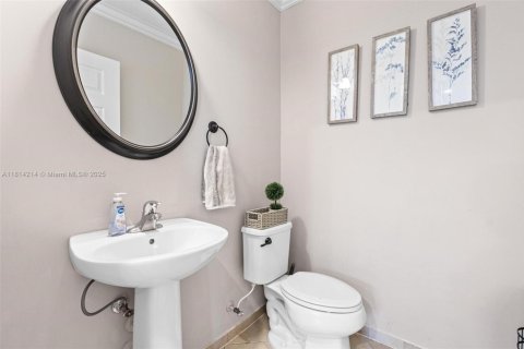 Купить виллу или дом в Хомстед, Флорида 5 спален, 231.51м2, № 1896764 - фото 15