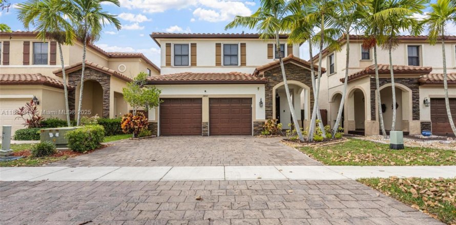 Дом в Хомстед, Флорида 5 спален, 231.51м2 № 1896764