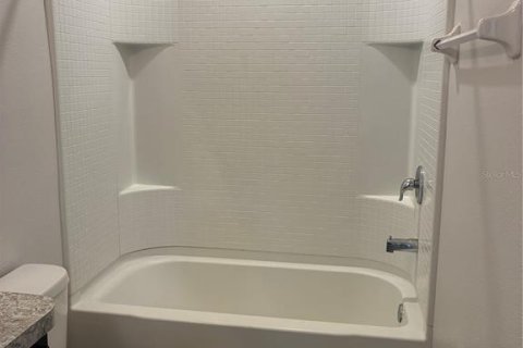 Adosado en alquiler en Wesley Chapel, Florida, 3 dormitorios, 163.32 m2 № 1834803 - foto 12