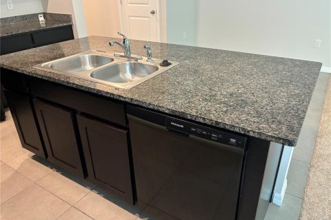 Adosado en alquiler en Wesley Chapel, Florida, 3 dormitorios, 163.32 m2 № 1834803 - foto 3
