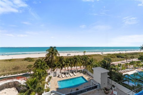 Condo in Miami Beach, Florida, 4 bedrooms  № 1943232 - photo 3