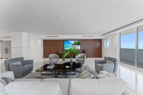 Condo in Miami Beach, Florida, 4 bedrooms  № 1943232 - photo 4