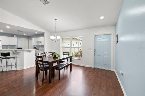 House in Lehigh Acres, Florida 3 bedrooms, 131.74 sq.m. № 1417514 - photo 5