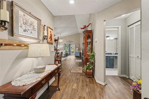 House in Ocala, Florida 2 bedrooms, 169.18 sq.m. № 2236384 - photo 6