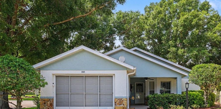 House in Ocala, Florida 2 bedrooms, 169.18 sq.m. № 2236384