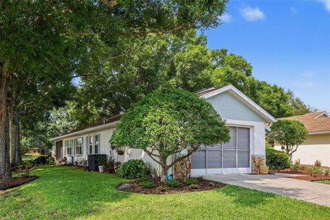 House in Ocala, Florida 2 bedrooms, 169.18 sq.m. № 2236384 - photo 4