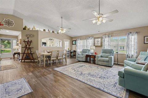 House in Ocala, Florida 2 bedrooms, 169.18 sq.m. № 2236384 - photo 8