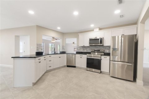 Casa en venta en New Port Richey, Florida, 3 dormitorios, 249.91 m2 № 1673905 - foto 27