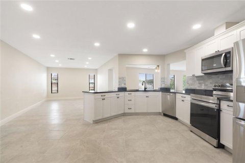 Casa en venta en New Port Richey, Florida, 3 dormitorios, 249.91 m2 № 1673905 - foto 28