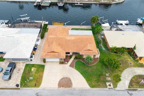 Casa en venta en New Port Richey, Florida, 3 dormitorios, 249.91 m2 № 1673905 - foto 3