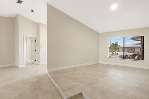 Casa en venta en New Port Richey, Florida, 3 dormitorios, 249.91 m2 № 1673905 - foto 7