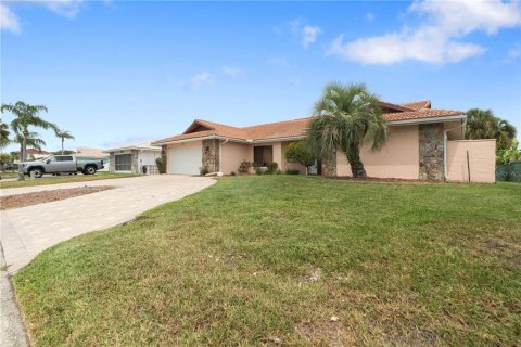 Casa en venta en New Port Richey, Florida, 3 dormitorios, 249.91 m2 № 1673905 - foto 4