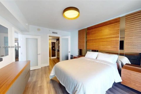 Condo in Miami, Florida, 1 bedroom  № 2074938 - photo 14