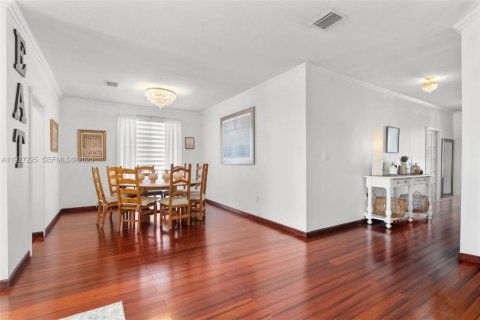 Купить виллу или дом в Майами, Флорида 4 спальни, № 1986211 - фото 8