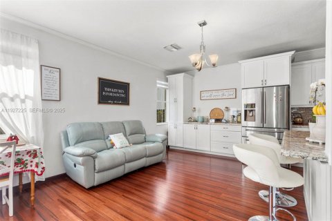 Купить виллу или дом в Майами, Флорида 4 спальни, № 1986211 - фото 10