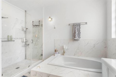 Купить виллу или дом в Майами, Флорида 4 спальни, № 1986211 - фото 20