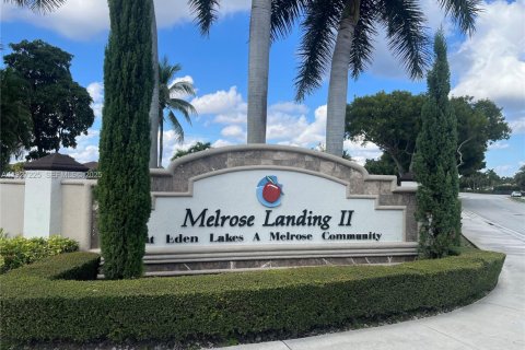 Villa ou maison à vendre à Miami, Floride: 4 chambres № 1986211 - photo 4