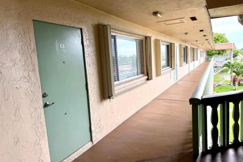 Купить кондоминиум в Палм Спрингс, Флорида 3 комнаты, 60.39м2, № 2084096 - фото 13