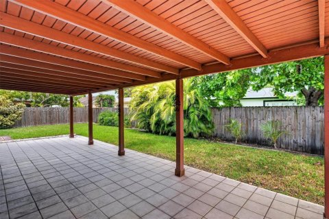 Casa en venta en Miami, Florida, 3 dormitorios, 157.47 m2 № 2383072 - foto 15