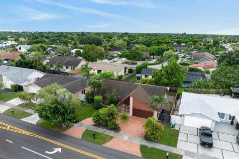 Casa en venta en Miami, Florida, 3 dormitorios, 157.47 m2 № 2383072 - foto 11