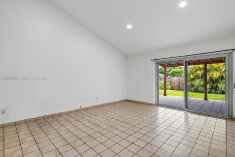 Casa en venta en Miami, Florida, 3 dormitorios, 157.47 m2 № 2383072 - foto 19